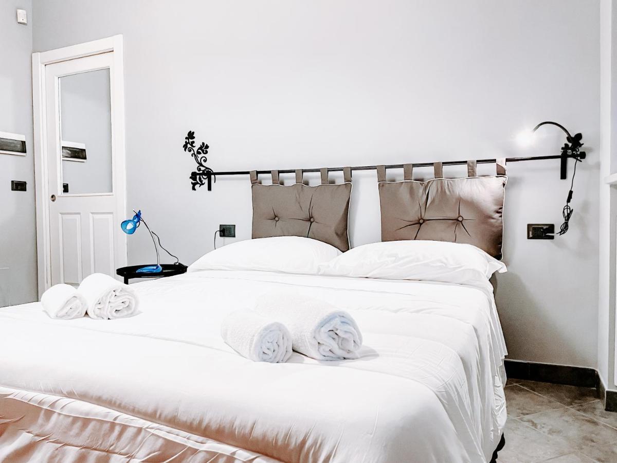 Myhouse Inn Fermata Paradiso - Affitti Brevi Italia Колленьо Экстерьер фото