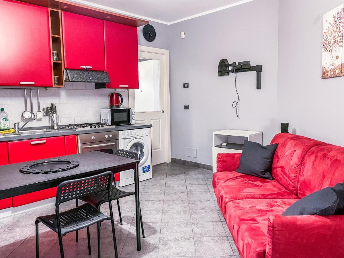 Myhouse Inn Fermata Paradiso - Affitti Brevi Italia Колленьо Экстерьер фото